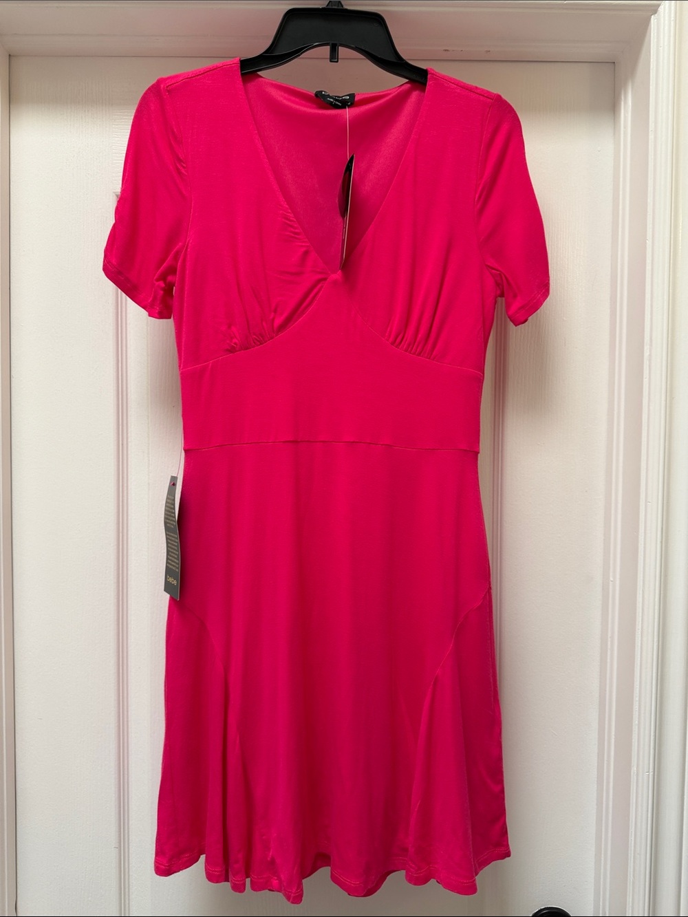 Bebe Short Sleeve V-Neck A-Line Dress
